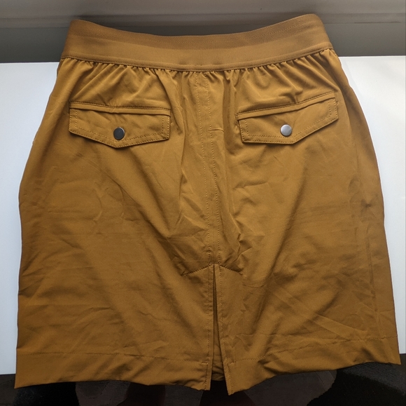 Athleta Skort; Vienna Cargo; Size 4, Brass Yellow - Picture 4 of 6
